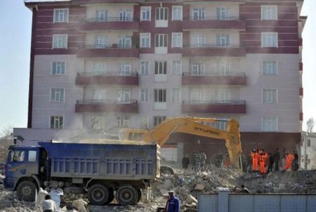 Depremin üzerinden 1 ay geçti ama acısı geçmedi 