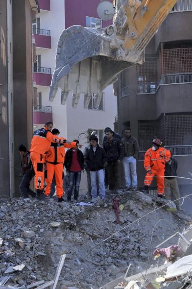 Depremin üzerinden 1 ay geçti ama acısı geçmedi 