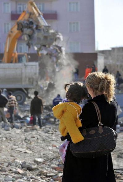 Depremin üzerinden 1 ay geçti ama acısı geçmedi 