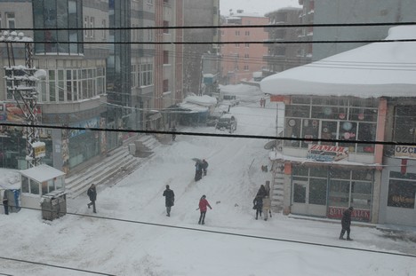 Yüksekova Kar Altında