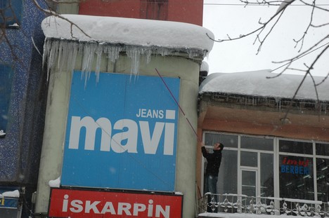 Yüksekova Kar Altında