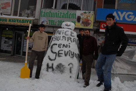 Yüksekova Kar Altında