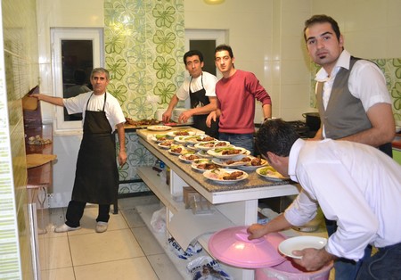 Hakkarinin Yüksekova ilçesinde 24 Kasım Öğretmenler günü dolayısıyla düzenlenen programda halay çekerek gönüllerince eğlendiler.