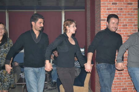 Hakkarinin Yüksekova ilçesinde 24 Kasım Öğretmenler günü dolayısıyla düzenlenen programda halay çekerek gönüllerince eğlendiler.