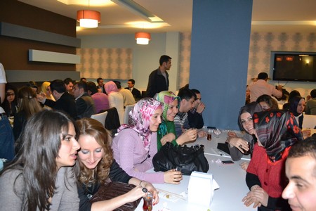 Hakkarinin Yüksekova ilçesinde 24 Kasım Öğretmenler günü dolayısıyla düzenlenen programda halay çekerek gönüllerince eğlendiler.