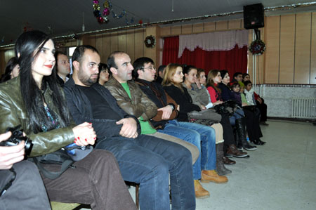 Düş Sokağı Sakinlerinin solisti Murat Yılmazyıldırım Yüksekova'da konser verdi.