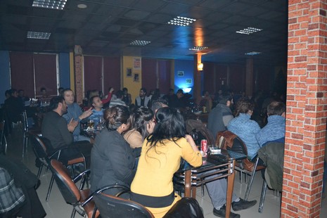 Kürt müzisyen Mehmet Atlı Yüksekovada düzenlenen etkinlikte hayranlarıyla buluştu.