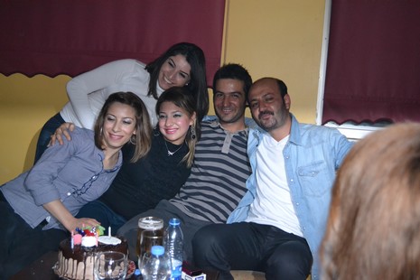 Kürt müzisyen Mehmet Atlı Yüksekovada düzenlenen etkinlikte hayranlarıyla buluştu.