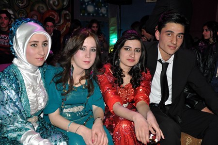 Yüksekova Lisesi Moral Gecesi