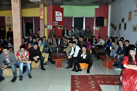 Yüksekova Lisesi Moral Gecesi