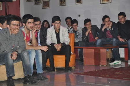 Yüksekova Lisesi Moral Gecesi