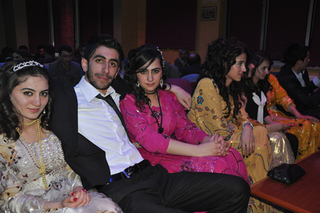 Hakkari'nin Yüksekova İlçesinde Özel Kanıt Dershanesi Öğrenciler Moral Depoladı.