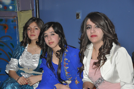 Hakkari'nin Yüksekova İlçesinde Özel Kanıt Dershanesi Öğrenciler Moral Depoladı.