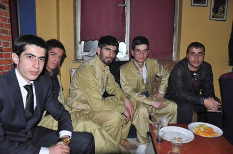 Hakkari'nin Yüksekova İlçesinde Özel Kanıt Dershanesi Öğrenciler Moral Depoladı.