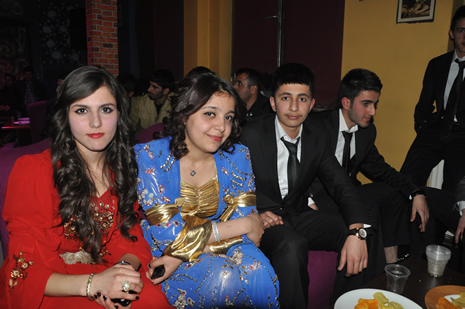 Hakkari'nin Yüksekova İlçesinde Özel Kanıt Dershanesi Öğrenciler Moral Depoladı.