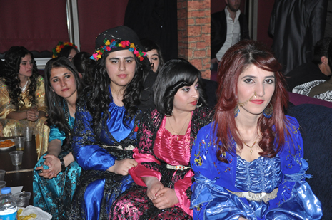 Hakkari'nin Yüksekova İlçesinde Özel Kanıt Dershanesi Öğrenciler Moral Depoladı.