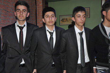 Hakkari'nin Yüksekova İlçesinde Özel Kanıt Dershanesi Öğrenciler Moral Depoladı.