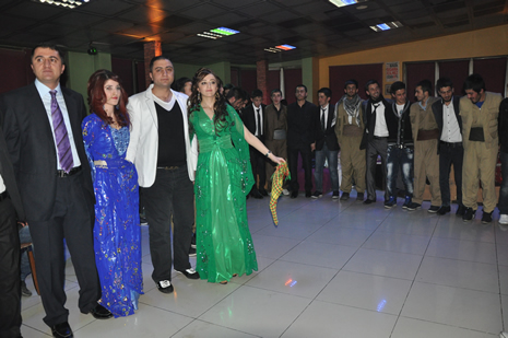 Hakkari'nin Yüksekova İlçesinde Özel Kanıt Dershanesi Öğrenciler Moral Depoladı.