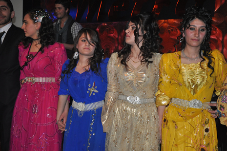 Hakkari'nin Yüksekova İlçesinde Özel Kanıt Dershanesi Öğrenciler Moral Depoladı.