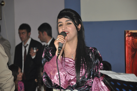 Hakkari'nin Yüksekova İlçesinde Özel Kanıt Dershanesi Öğrenciler Moral Depoladı.