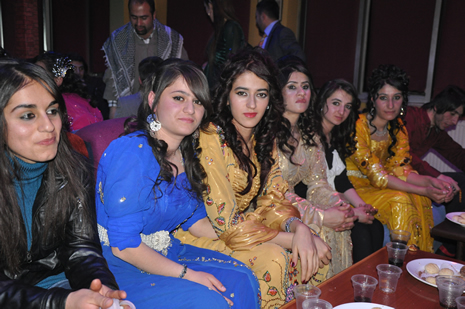 Hakkari'nin Yüksekova İlçesinde Özel Kanıt Dershanesi Öğrenciler Moral Depoladı.