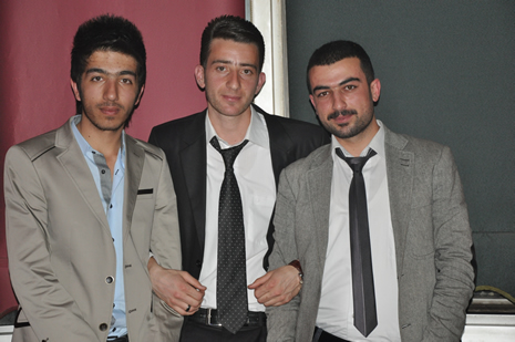 Hakkari'nin Yüksekova İlçesinde Özel Kanıt Dershanesi Öğrenciler Moral Depoladı.