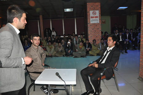 Hakkari'nin Yüksekova İlçesinde Özel Kanıt Dershanesi Öğrenciler Moral Depoladı.
