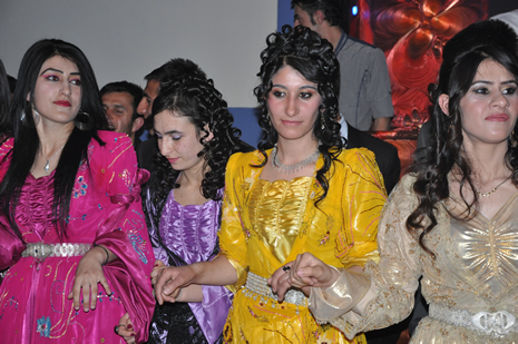 Hakkari'nin Yüksekova İlçesinde Özel Kanıt Dershanesi Öğrenciler Moral Depoladı.