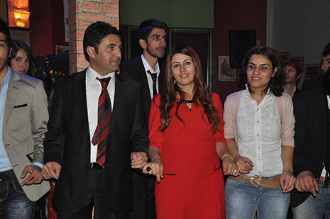 Hakkari'nin Yüksekova İlçesinde Özel Kanıt Dershanesi Öğrenciler Moral Depoladı.