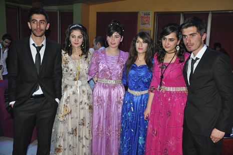 Hakkari'nin Yüksekova İlçesinde Özel Kanıt Dershanesi Öğrenciler Moral Depoladı.