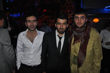 Hakkari'nin Yüksekova İlçesinde Özel Kampüs Dershanesi öğrencileri stres attı.