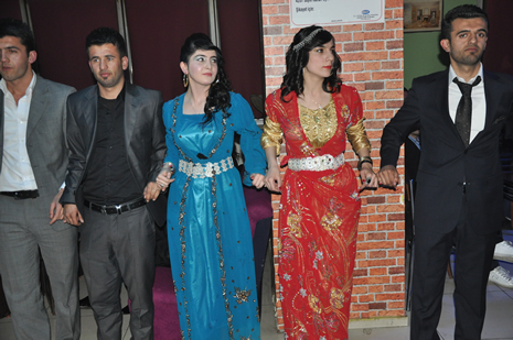 Hakkari'nin Yüksekova İlçesinde Özel Kampüs Dershanesi öğrencileri stres attı.