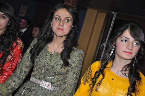 Hakkari'nin Yüksekova İlçesinde Özel Kampüs Dershanesi öğrencileri stres attı.