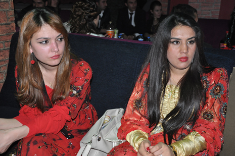 Hakkari'nin Yüksekova İlçesinde Özel Kampüs Dershanesi öğrencileri stres attı.