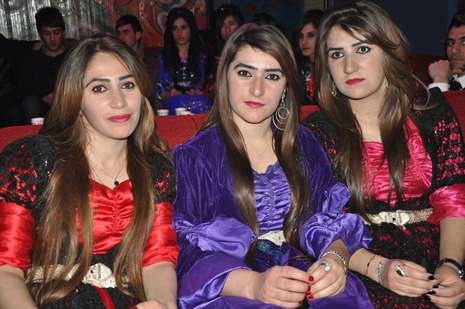 Hakkari'nin Yüksekova İlçesinde Özel Kampüs Dershanesi öğrencileri stres attı.