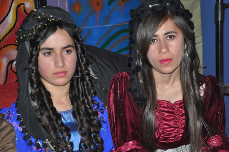 Hakkari'nin Yüksekova İlçesinde Özel Kampüs Dershanesi öğrencileri stres attı.