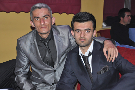 Hakkari'nin Yüksekova İlçesinde Özel Kampüs Dershanesi öğrencileri stres attı.