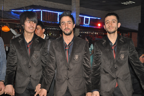 Hakkari'nin Yüksekova İlçesinde Özel Kampüs Dershanesi öğrencileri stres attı.