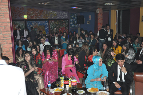 Hakkari'nin Yüksekova İlçesinde Özel Kampüs Dershanesi öğrencileri stres attı.
