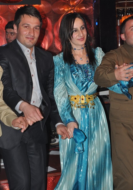 Hakkari'nin Yüksekova İlçesinde Özel Kampüs Dershanesi öğrencileri stres attı.