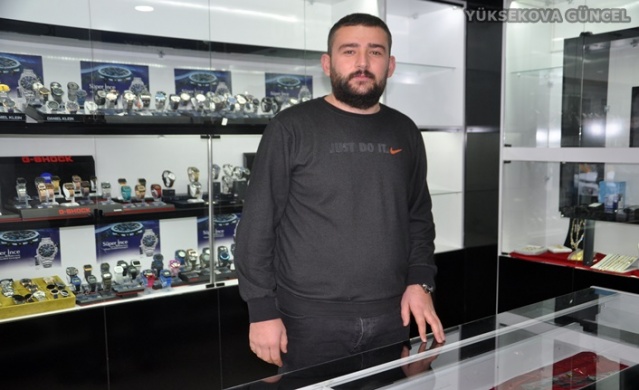 ZD WHATCH (SAAT) - BERAT BELLİER: Yeni yılını tüm yüreğimle kutlar daha nice yıllar sağlıkla başarıyla sevdiklerinle birlikte görmeni ve geçirmeni dilerim.