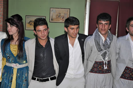 Hakkari'nin Yüksekova ilçesinde Atatürk Lisesi Öğrencileri Sınav öncesi Moral Gecesi Düzenledi. Fotoğraflar: Yaşar KAPLAN