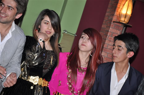 Hakkari'nin Yüksekova ilçesinde Atatürk Lisesi Öğrencileri Sınav öncesi Moral Gecesi Düzenledi. Fotoğraflar: Yaşar KAPLAN