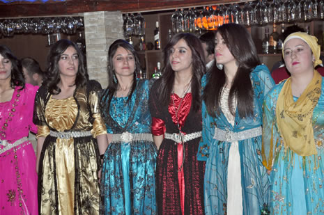 Hakkari'nin Yüksekova ilçesinde Atatürk Lisesi Öğrencileri Sınav öncesi Moral Gecesi Düzenledi. Fotoğraflar: Yaşar KAPLAN