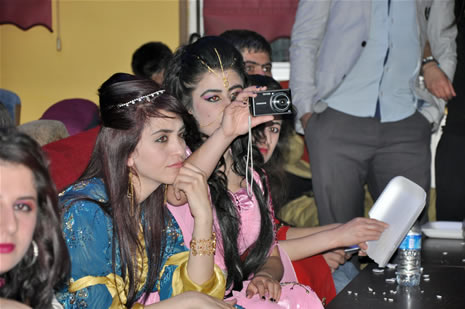 Hakkari'nin Yüksekova ilçesinde Atatürk Lisesi Öğrencileri Sınav öncesi Moral Gecesi Düzenledi. Fotoğraflar: Yaşar KAPLAN