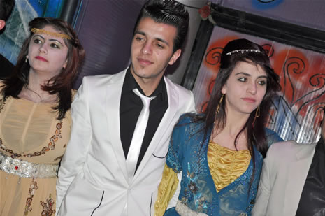 Hakkari'nin Yüksekova ilçesinde Atatürk Lisesi Öğrencileri Sınav öncesi Moral Gecesi Düzenledi. Fotoğraflar: Yaşar KAPLAN