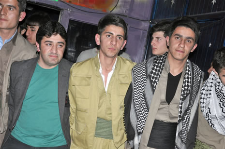 Hakkari'nin Yüksekova ilçesinde Atatürk Lisesi Öğrencileri Sınav öncesi Moral Gecesi Düzenledi. Fotoğraflar: Yaşar KAPLAN