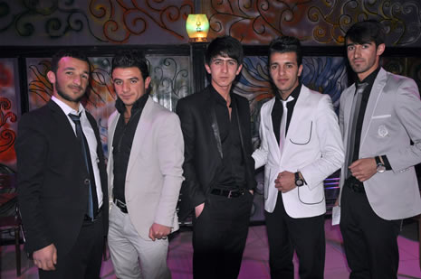 Hakkari'nin Yüksekova ilçesinde Atatürk Lisesi Öğrencileri Sınav öncesi Moral Gecesi Düzenledi. Fotoğraflar: Yaşar KAPLAN