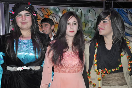 Hakkari'nin Yüksekova ilçesinde Atatürk Lisesi Öğrencileri Sınav öncesi Moral Gecesi Düzenledi. Fotoğraflar: Yaşar KAPLAN