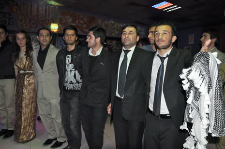 Hakkari'nin Yüksekova ilçesinde Atatürk Lisesi Öğrencileri Sınav öncesi Moral Gecesi Düzenledi. Fotoğraflar: Yaşar KAPLAN